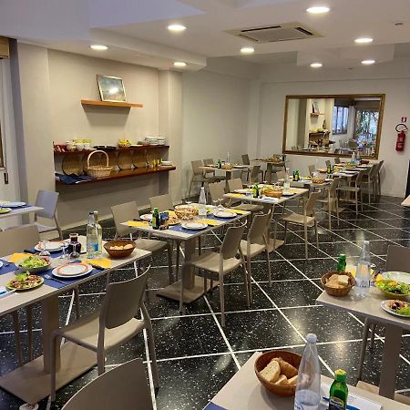 Hotel Domus Mea กัตตอลิกา ภายนอก รูปภาพ