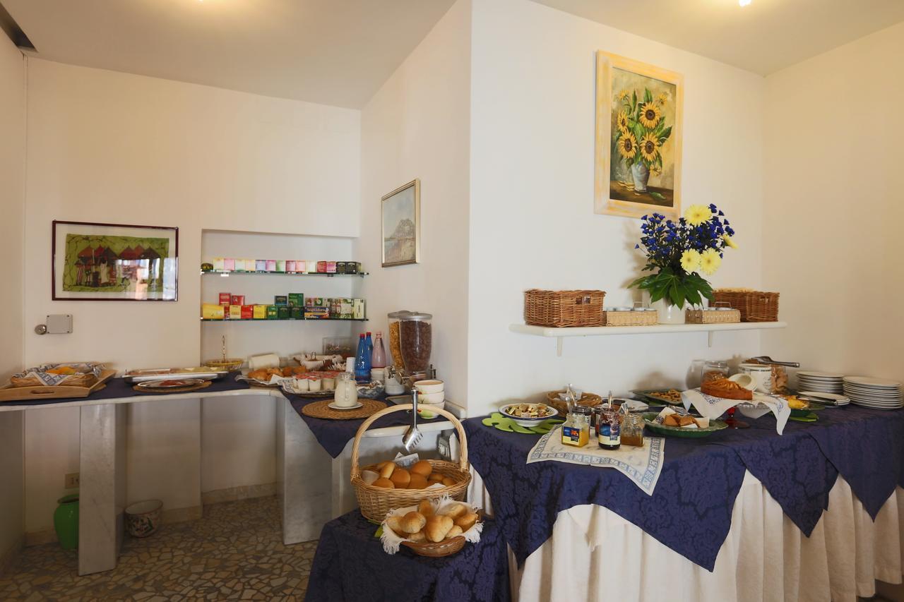 Hotel Domus Mea กัตตอลิกา ภายนอก รูปภาพ