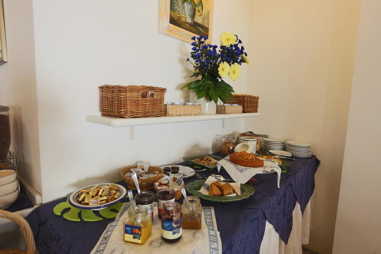 Hotel Domus Mea กัตตอลิกา ภายนอก รูปภาพ