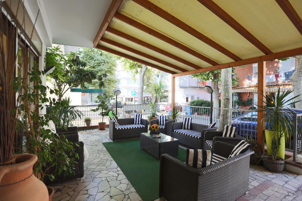 Hotel Domus Mea กัตตอลิกา ภายนอก รูปภาพ