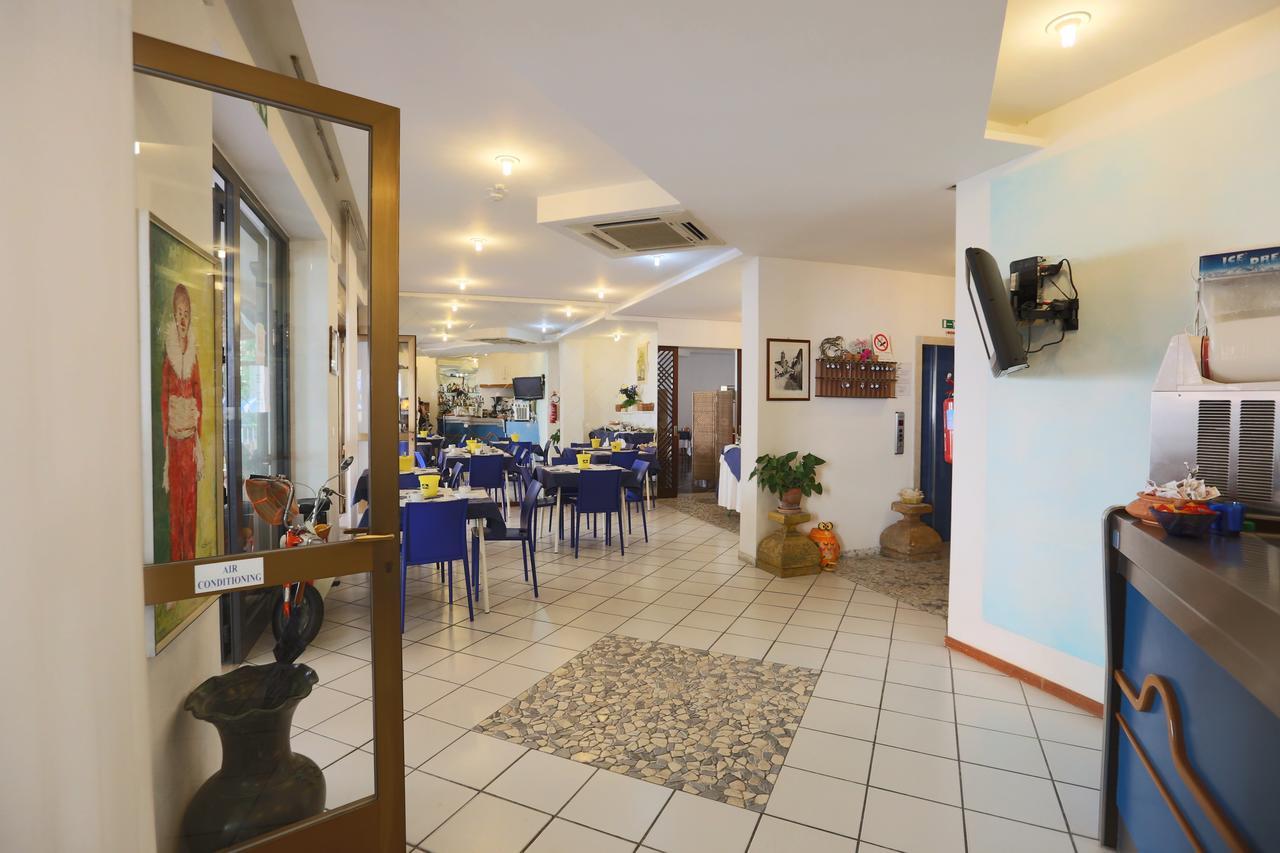 Hotel Domus Mea กัตตอลิกา ภายนอก รูปภาพ