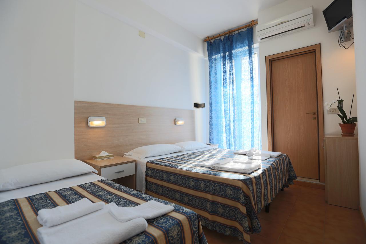 Hotel Domus Mea กัตตอลิกา ภายนอก รูปภาพ