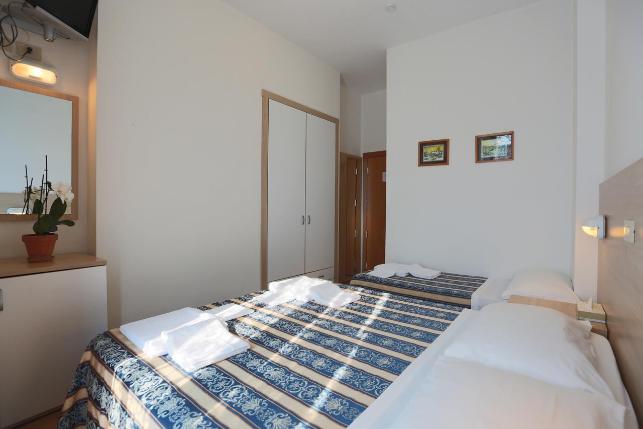Hotel Domus Mea กัตตอลิกา ภายนอก รูปภาพ